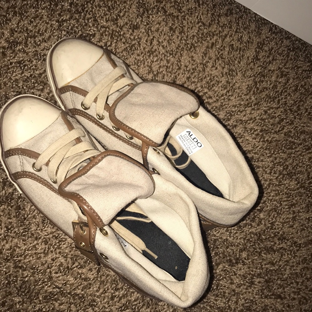 Shoes - Picture 2 of 5